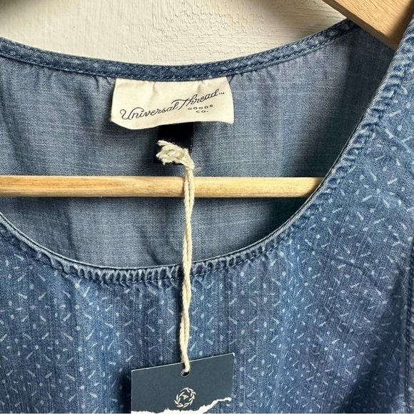 Universal Thread Size Small Drawstring Chambray Patterned Tank Top - Picture 4 of 7